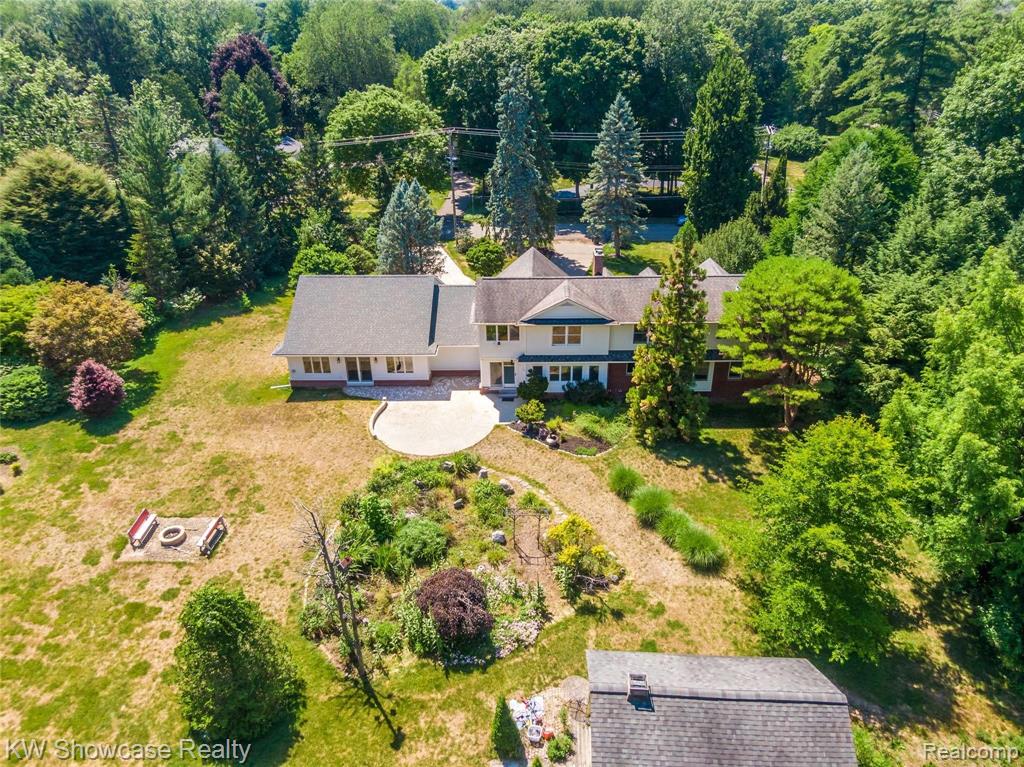1526 Merry Road Waterford, MI 48328 - Photo 57 of 66