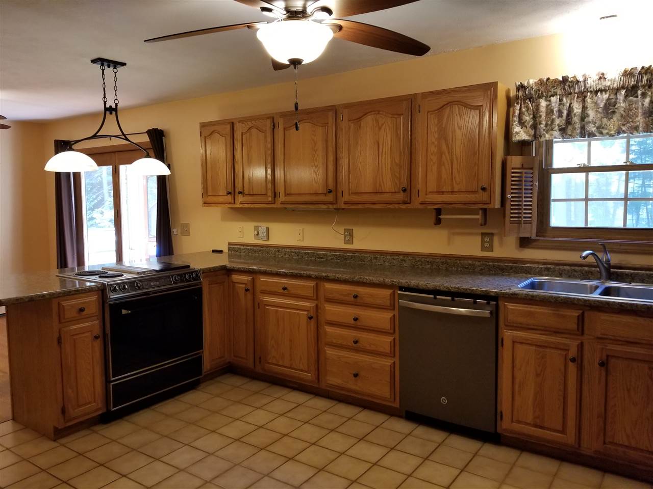 86 Austin Road Georgia, VT 05468 - Photo 3 of 25