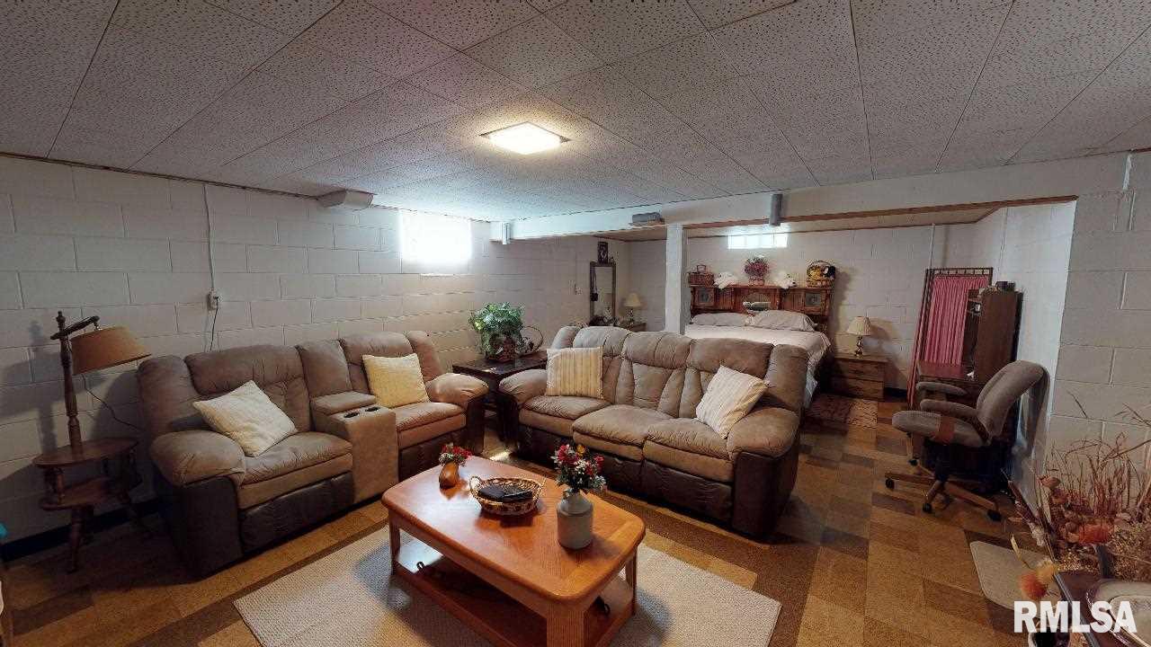 1415 James Road Pekin, IL 61554 - Photo 18 of 27 Gallery Image 18