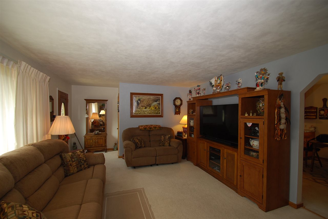 1415 James Road Pekin, IL 61554 - Photo 3 of 27 Gallery Image 3
