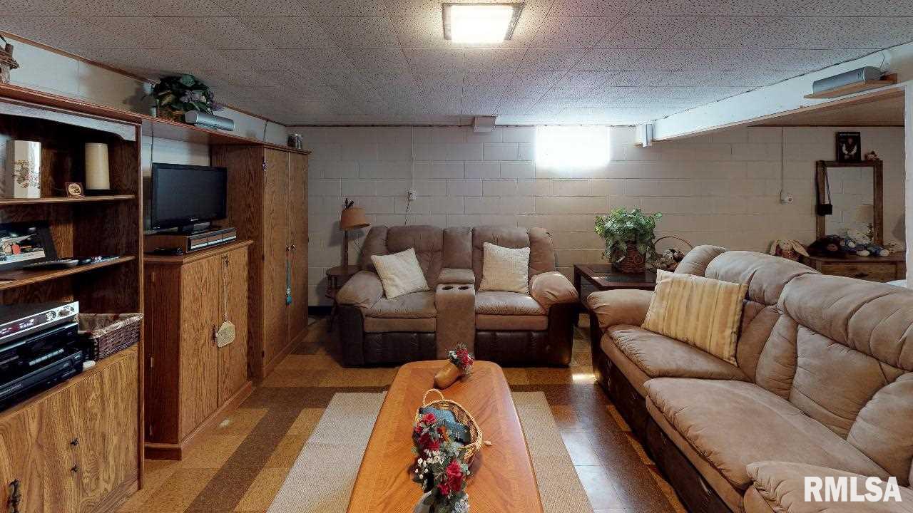 1415 James Road Pekin, IL 61554 - Photo 23 of 27 Gallery Image 23