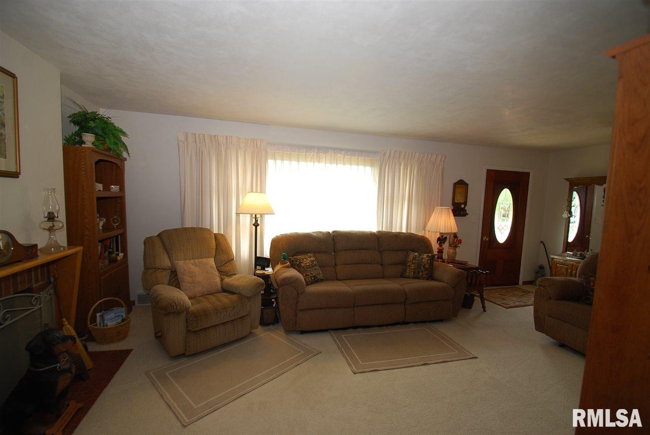 1415 James Road Pekin, IL 61554 - Photo 4 of 27 Gallery Image 4