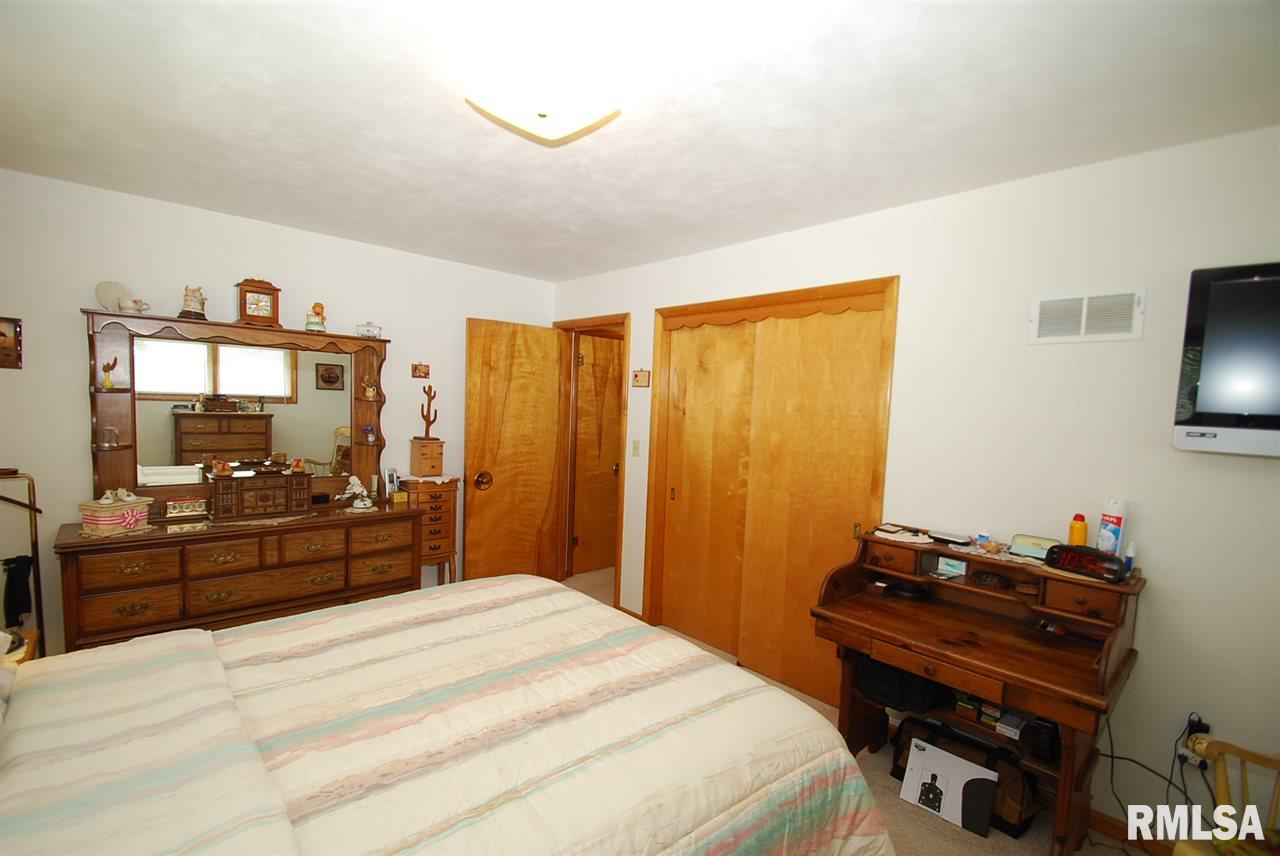 1415 James Road Pekin, IL 61554 - Photo 9 of 27 Gallery Image 9