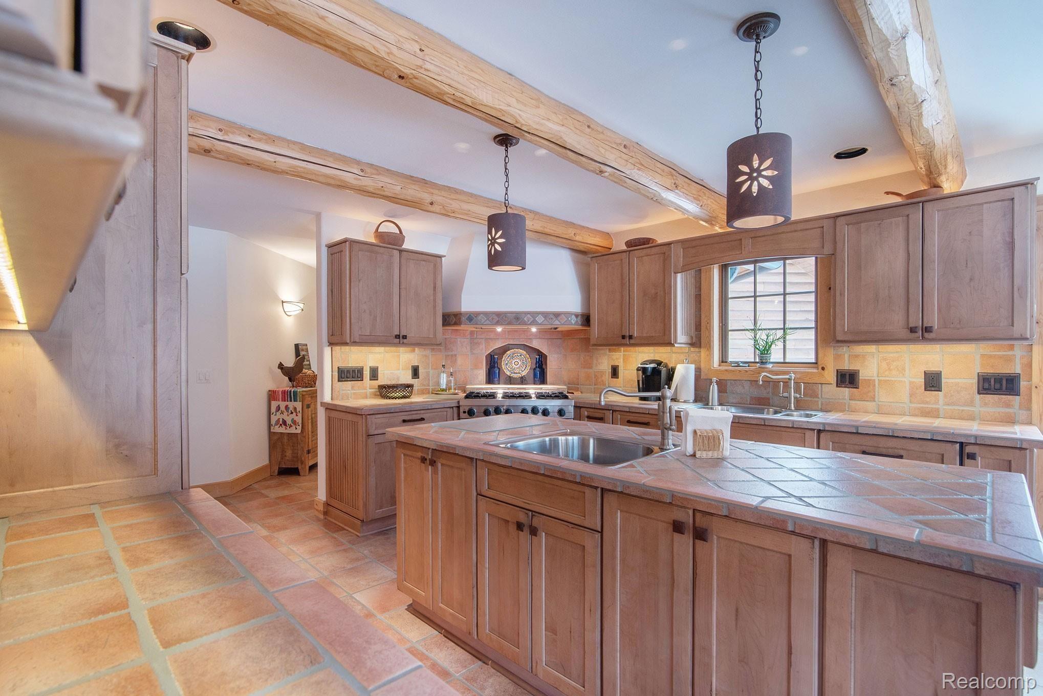 701 Argentine Road Howell, MI 48843 - Photo 11 of 45 Custom Kitchen