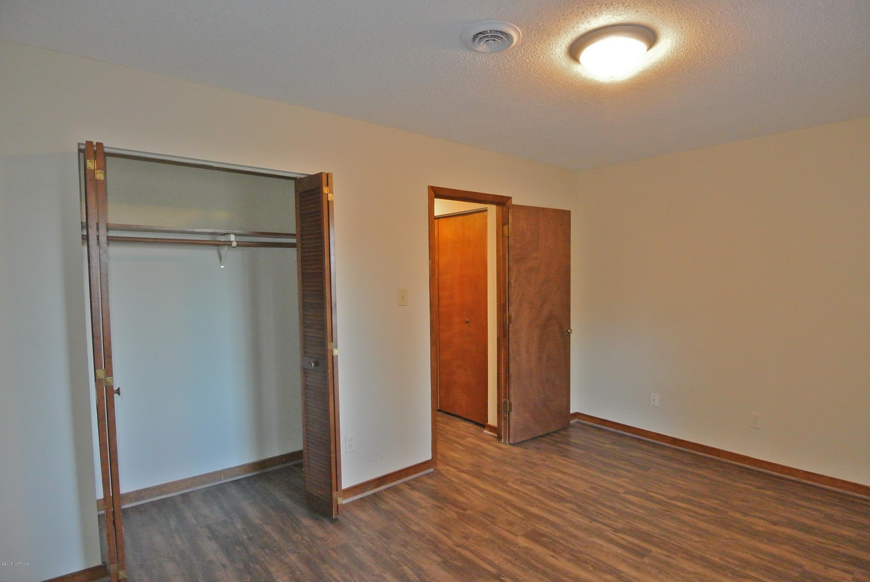 1106 Karen Drive, Unit G New Bern, NC 28562 - Photo 8 of 13 Master Bedroom