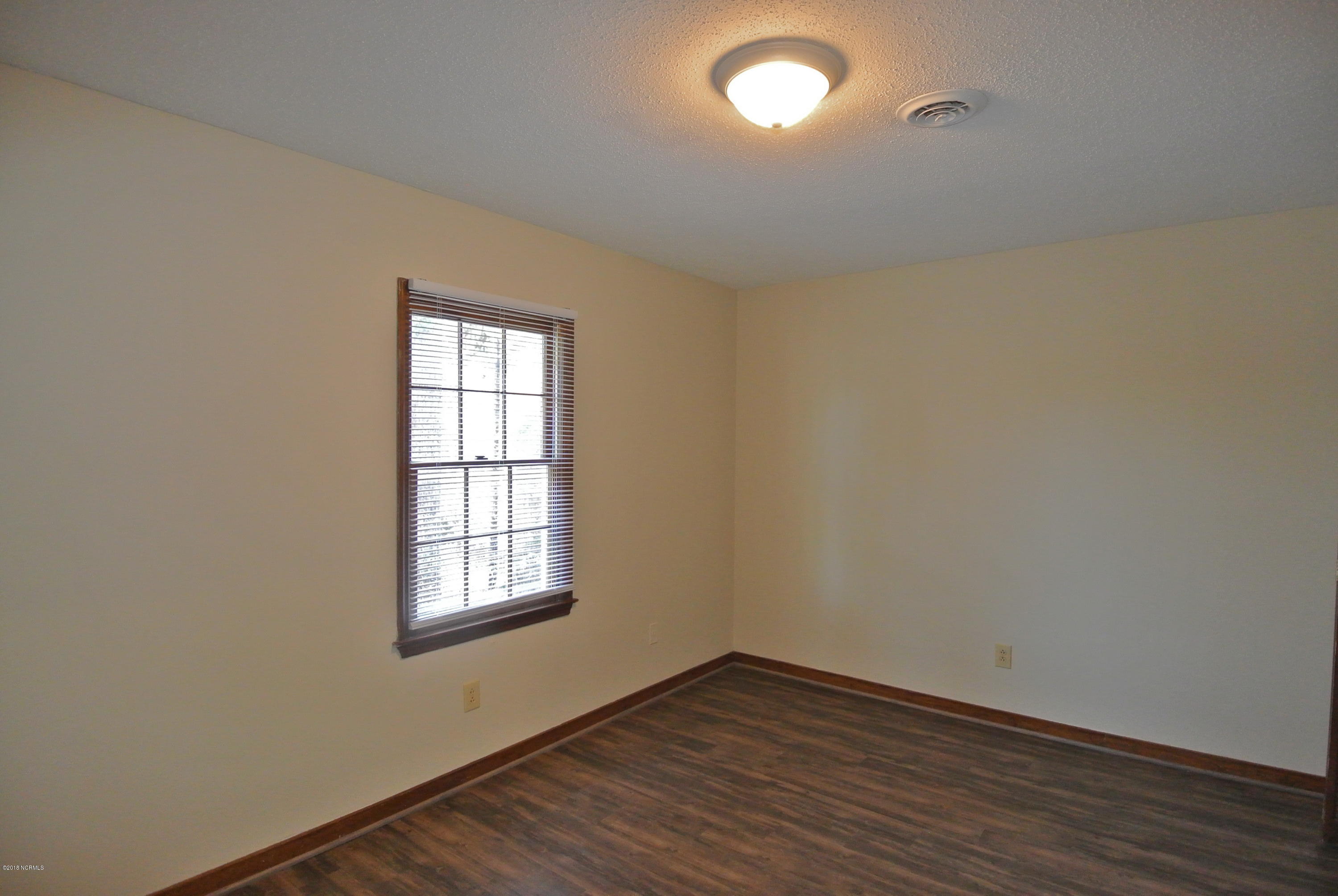 1106 Karen Drive, Unit G New Bern, NC 28562 - Photo 9 of 13 Master Bedroom