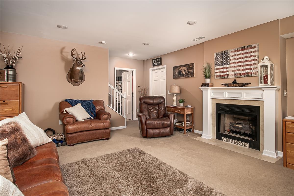 3401 Redstone Road Johnson City, TN 37604 - Photo 19 of 24 LOWER LEVEL DEN W/GAS FP