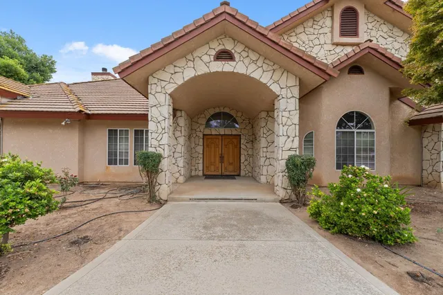 $1,750,000 | 7357 East Dennett Avenue, Fresno, CA 93737