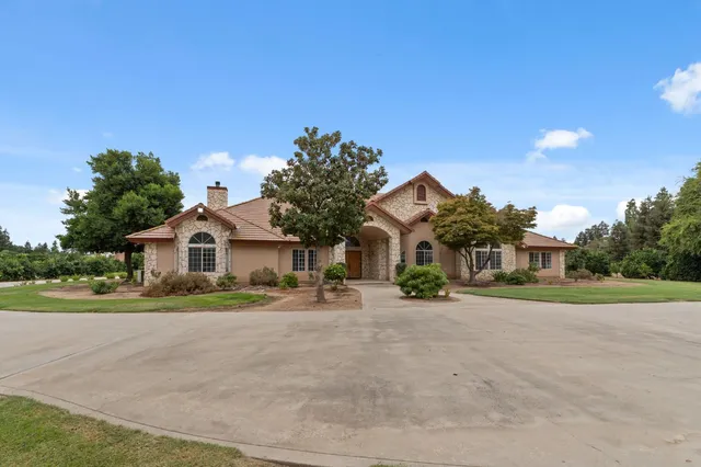 $1,750,000 | 7357 East Dennett Avenue, Fresno, CA 93737