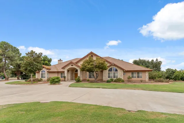 $1,750,000 | 7357 East Dennett Avenue, Fresno, CA 93737