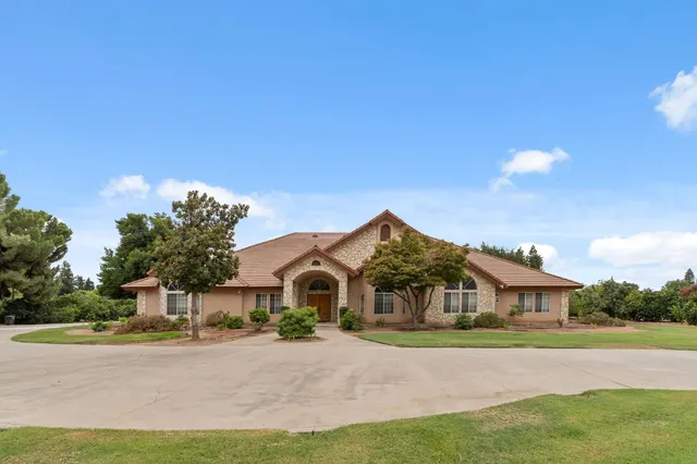 $1,750,000 | 7357 East Dennett Avenue, Fresno, CA 93737