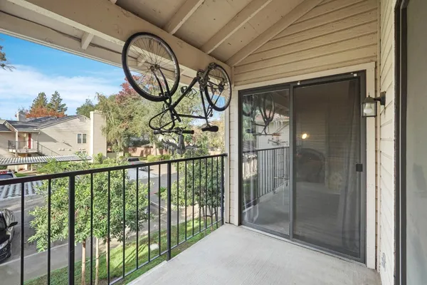 $259,000 | 2401 Eilers Lane, Unit 304, Lodi, CA 95242