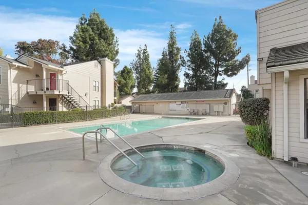 $259,000 | 2401 Eilers Lane, Unit 304, Lodi, CA 95242