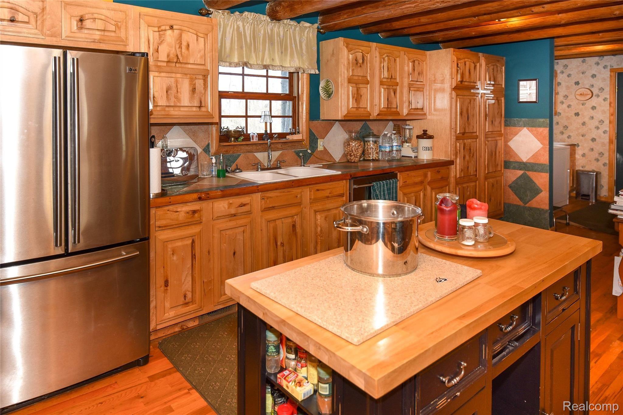 275 West Castle Road Fostoria, MI 48435 - Photo 33 of 57 275 W Castle Road Fostoria Michigan (51).jpg