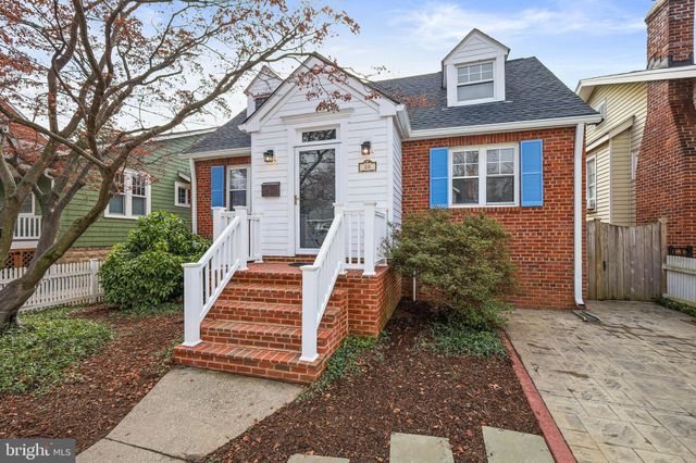 $975,000 | 20 West Myrtle Street, Alexandria, VA 22301