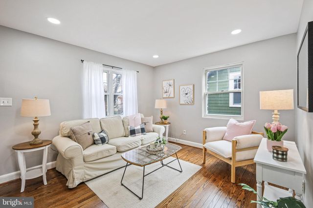 $975,000 | 20 West Myrtle Street, Alexandria, VA 22301