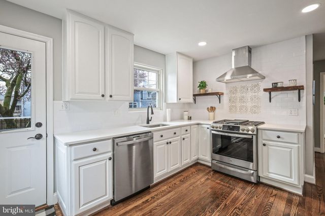 $975,000 | 20 West Myrtle Street, Alexandria, VA 22301