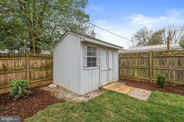 $975,000 | 20 West Myrtle Street, Alexandria, VA 22301