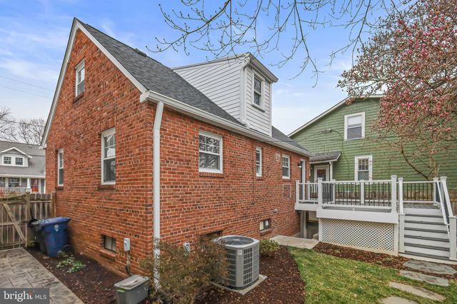 $975,000 | 20 West Myrtle Street, Alexandria, VA 22301
