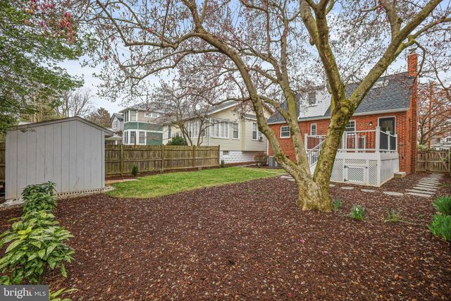 $975,000 | 20 West Myrtle Street, Alexandria, VA 22301