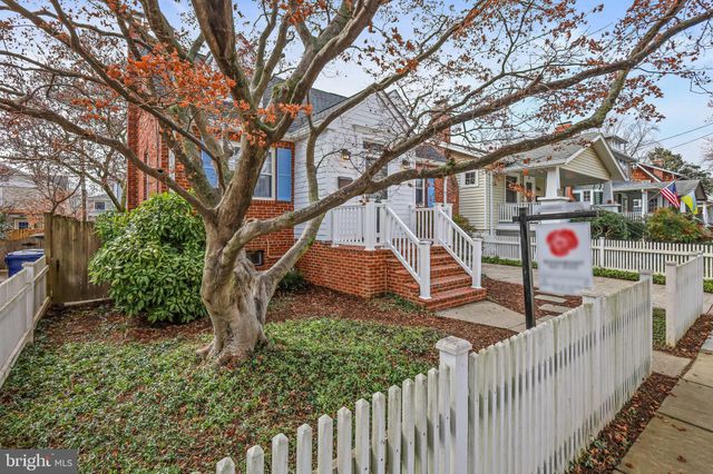 $975,000 | 20 West Myrtle Street, Alexandria, VA 22301
