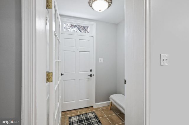 $975,000 | 20 West Myrtle Street, Alexandria, VA 22301