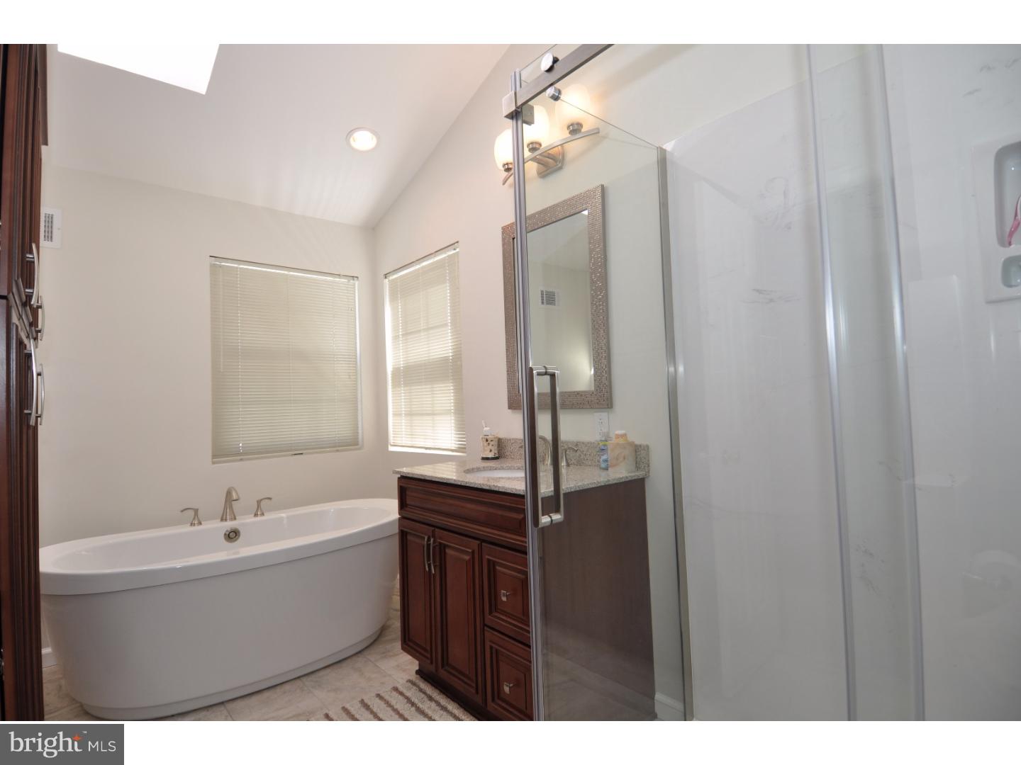 5 Parc Ridge Drive Mount Holly, NJ 08060 - Photo 14 of 25 Bathroom