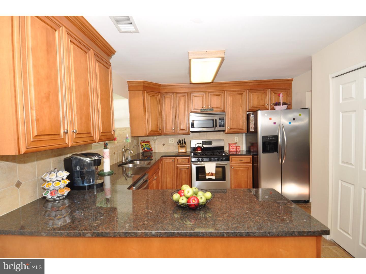 5 Parc Ridge Drive Mount Holly, NJ 08060 - Photo 4 of 25 Kitchen