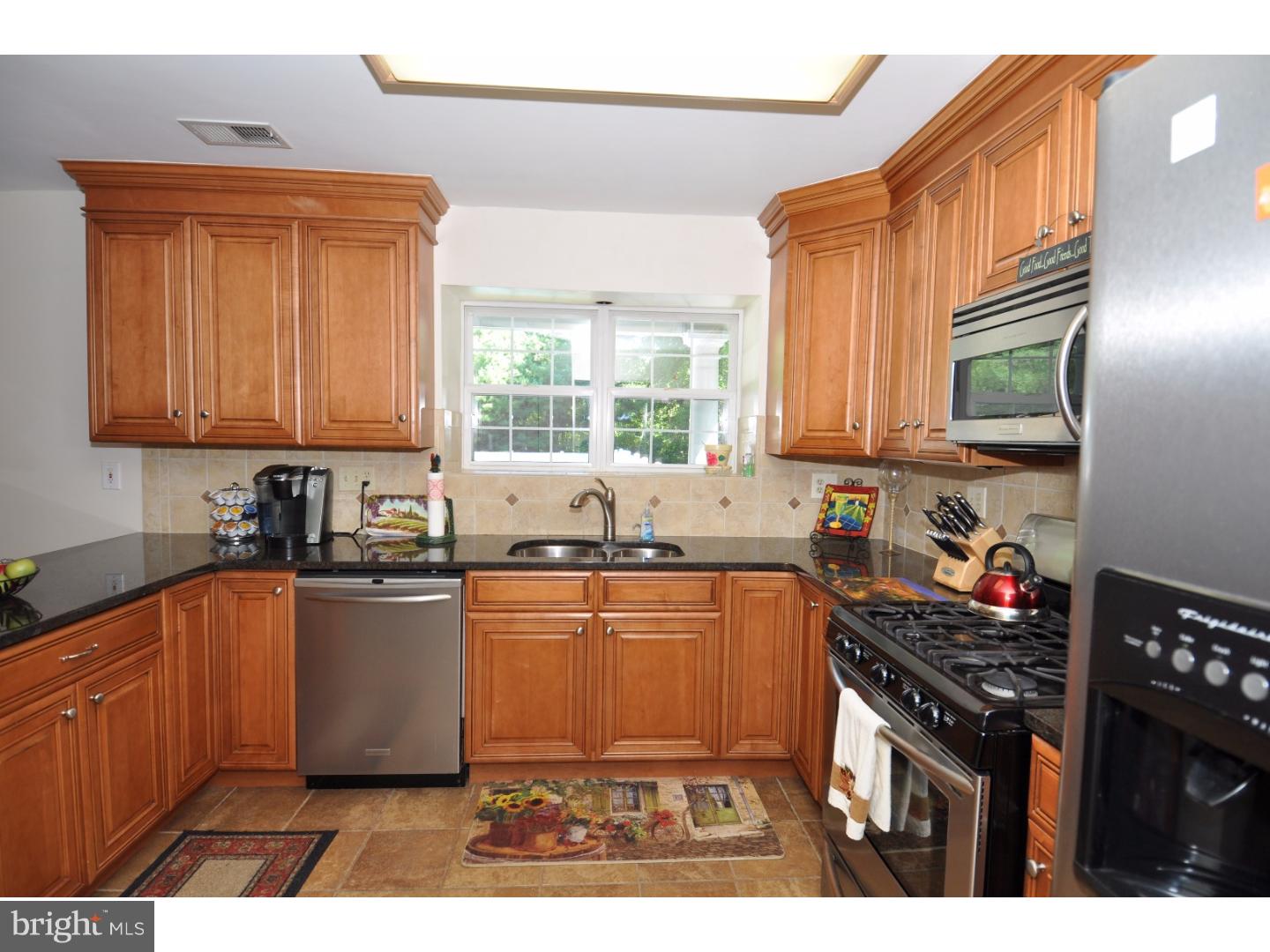 5 Parc Ridge Drive Mount Holly, NJ 08060 - Photo 5 of 25 Kitchen