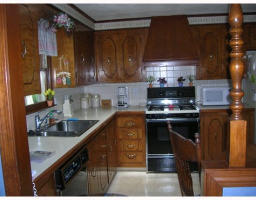 21 Greenbrier Road Smithfield, RI 02828 - Photo 3 of 8 Other.