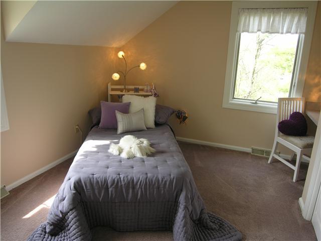 2470 Lane Road Columbus, OH 43220 - Photo 15 of 18