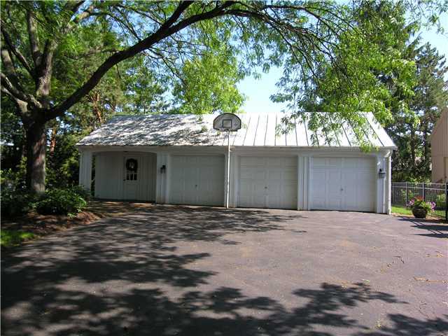 2470 Lane Road Columbus, OH 43220 - Photo 18 of 18