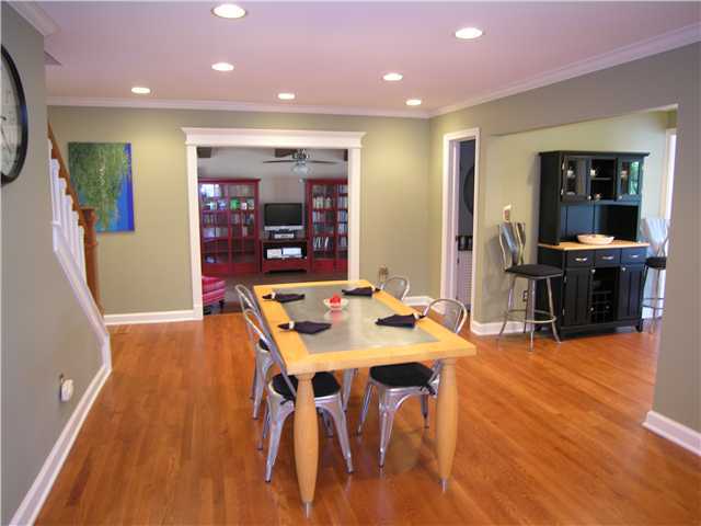 2470 Lane Road Columbus, OH 43220 - Photo 4 of 18