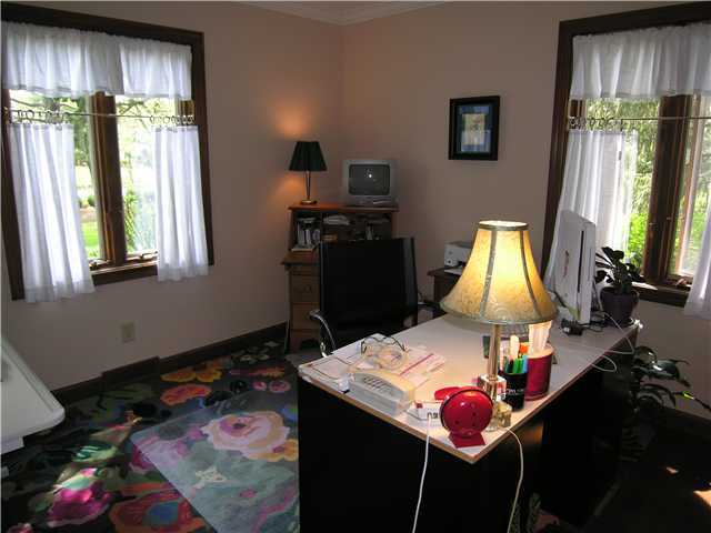 2470 Lane Road Columbus, OH 43220 - Photo 8 of 18