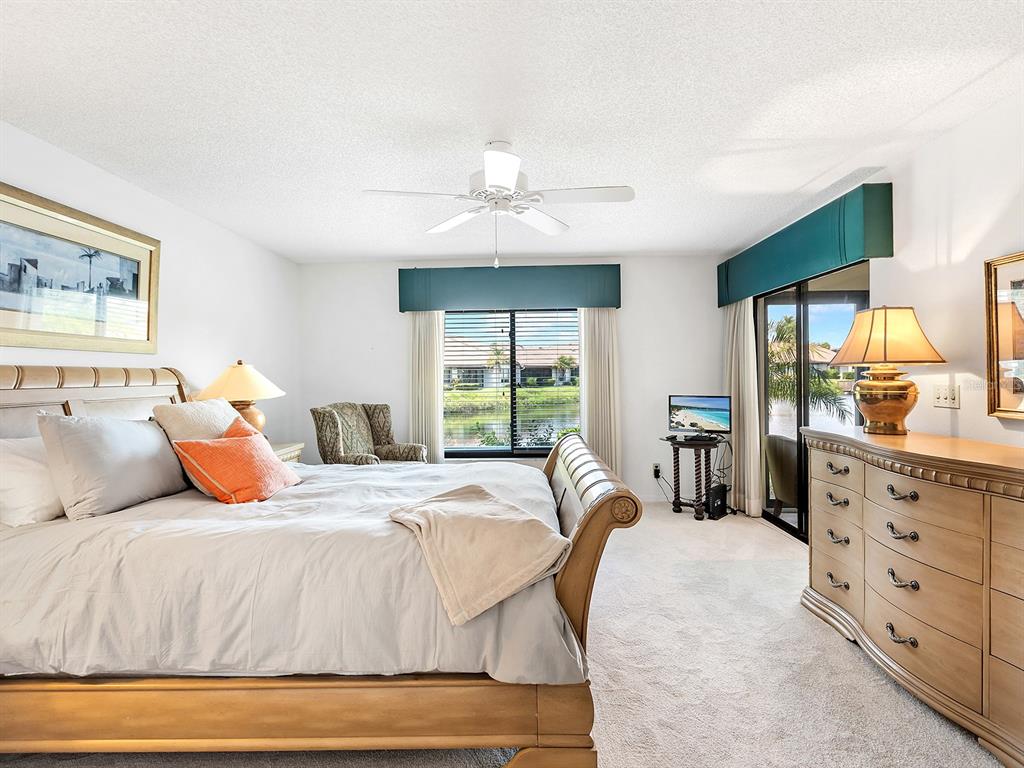 6094 Wilshire Boulevard, Unit 8 Sarasota, FL 34233 - Photo 20 of 42