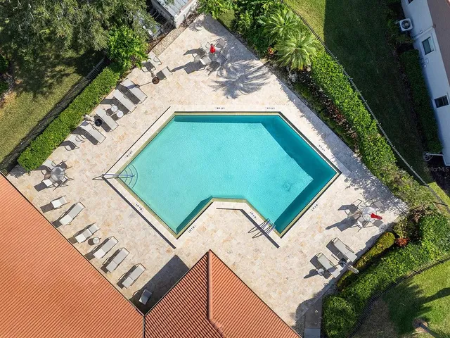 $2,800 | 6094 Wilshire Boulevard, Unit 8, Sarasota, FL 34233