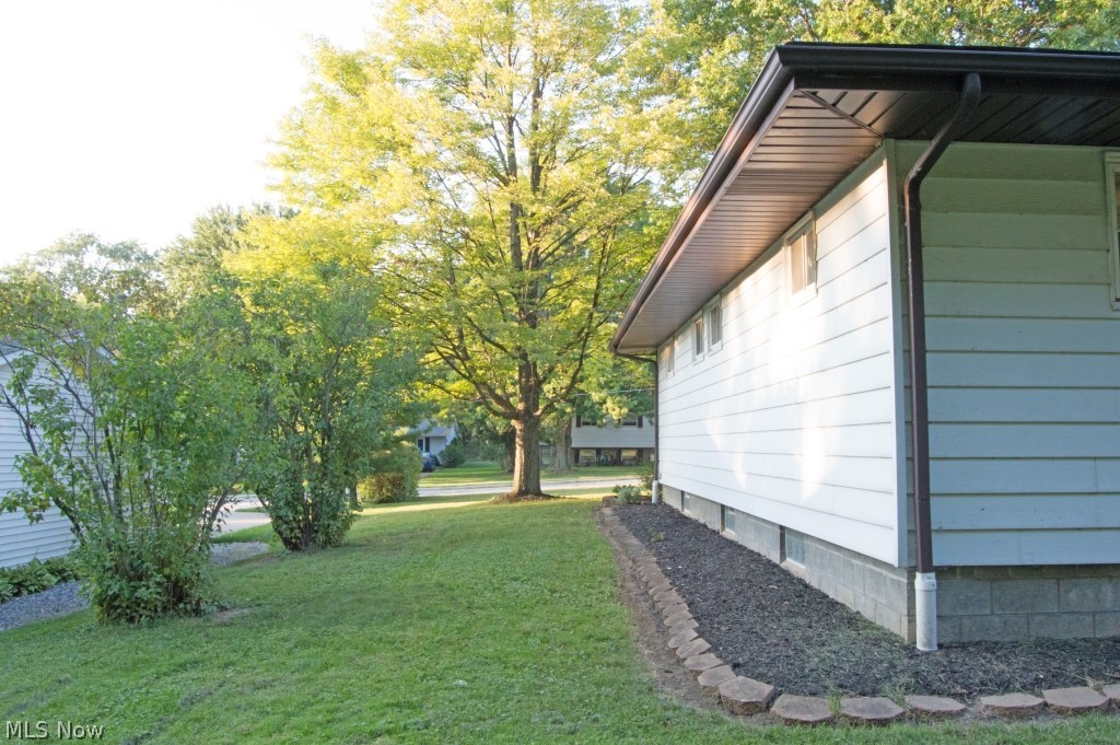 226 Habant Road Amherst, OH 44001 - Photo 10 of 32 Gallery Image 10
