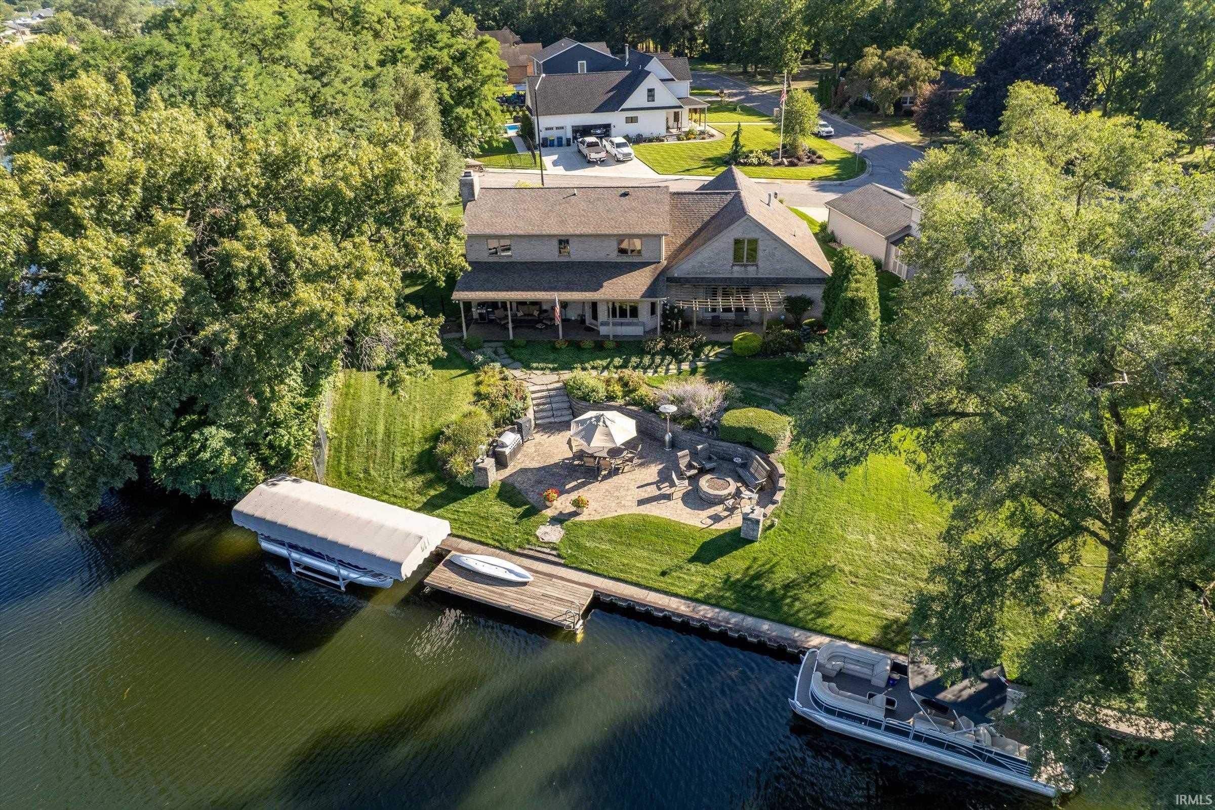 4320 Cottage Avenue Mishawaka, IN 46544 - Photo 3 of 36