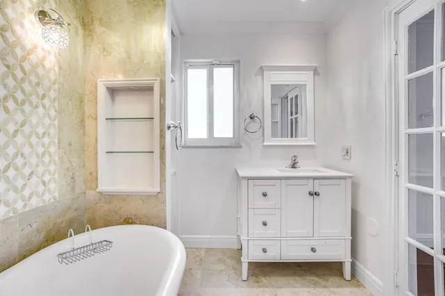 $1,499,000 | 5550 Northeast 26th Avenue, Fort Lauderdale, FL 33308