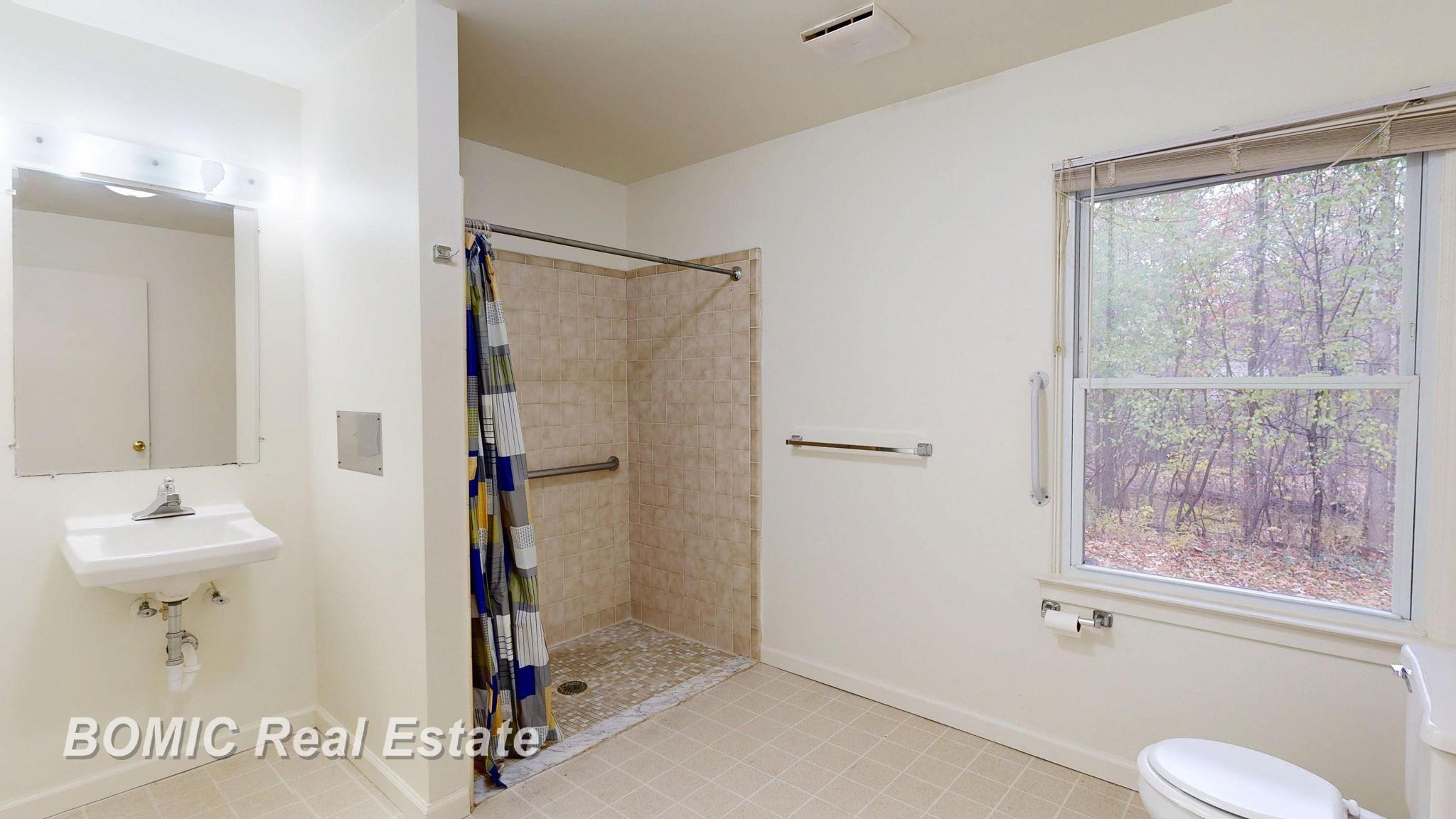 3700 North Saginaw Road Midland, MI 48640 - Photo 6 of 25