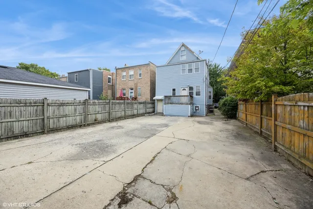 $345,000 | 1165 South Humphrey Avenue, Oak Park, IL 60304