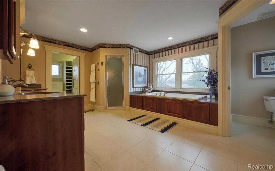 6830 West Liberty Road Ann Arbor, MI 48103 - Photo 36 of 59 36.jpg