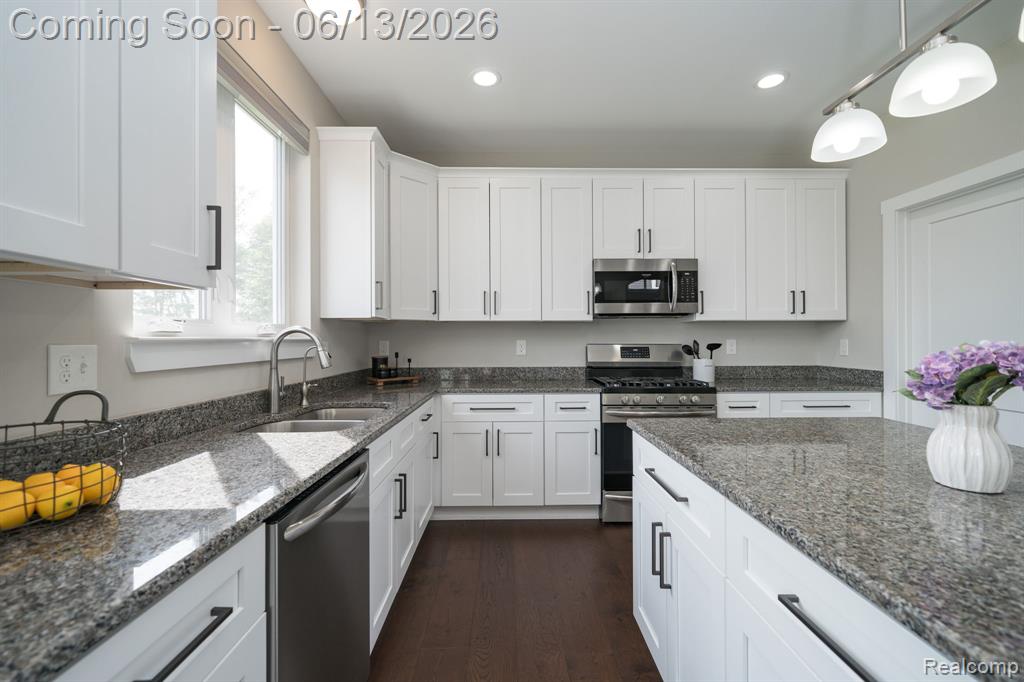 13178 Demil Drive Romeo, MI 48065 - Photo 12 of 34