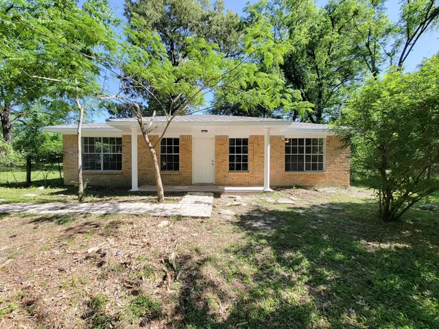 $1,400 | 6 Sowell Lane, Huntsville, TX 77320