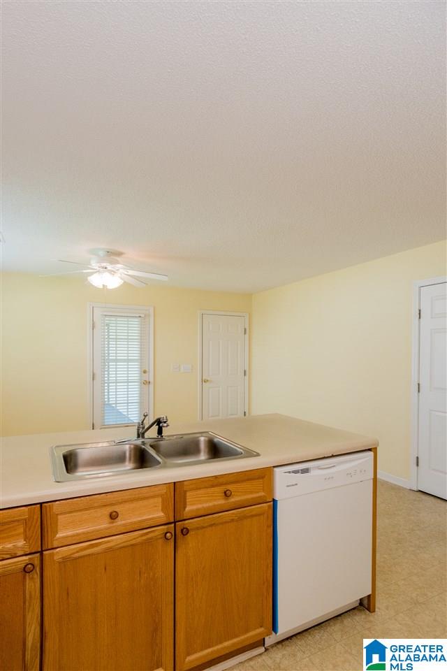 102 Stone Hill Circle Pelham, AL 35124 - Photo 9 of 29