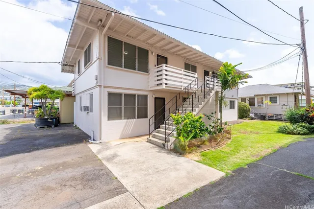 $1,990,000 | 735 Lukepane Avenue, Honolulu, HI 96816