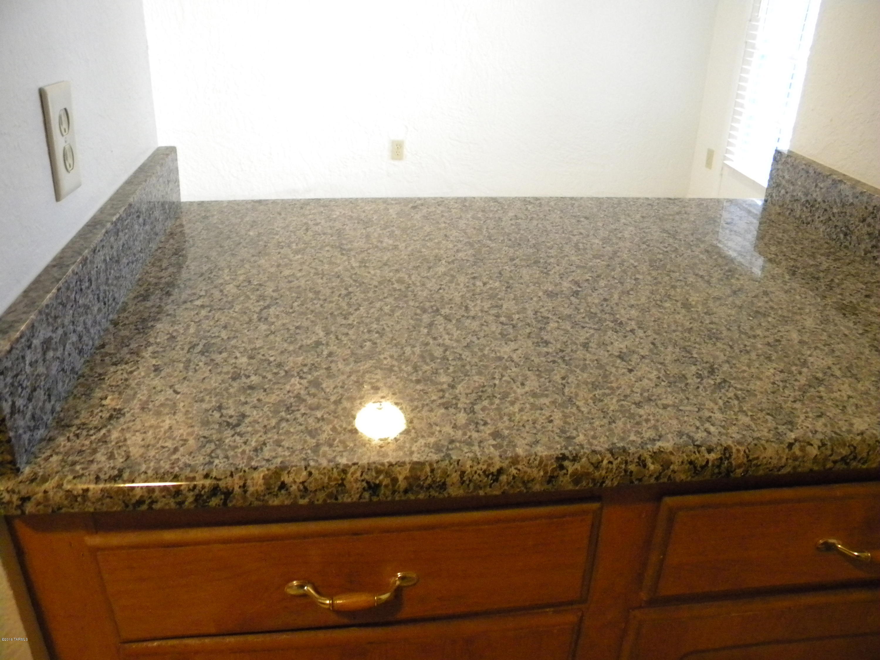 2767 West Anklam Road, Unit D Tucson, AZ 85745 - Photo 4 of 17 Gallery Image 4