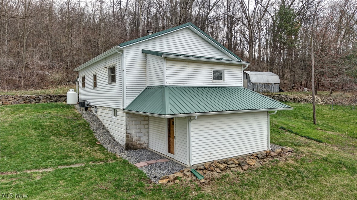 12413 Lick Run Road Newcomerstown, OH 43832 - Photo 13 of 40