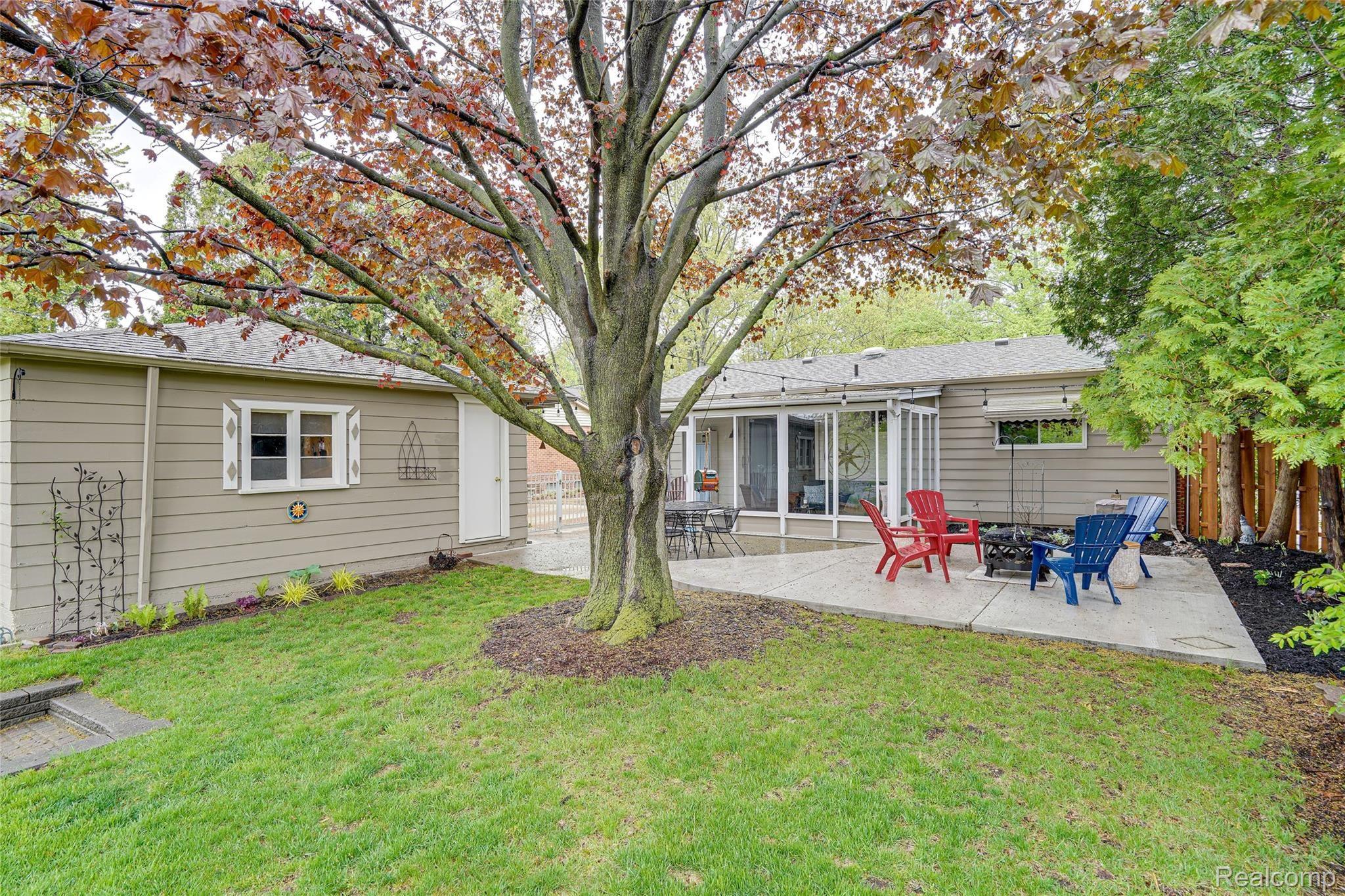 519 Elizabeth Street Rochester, MI 48307 - Photo 23 of 25 DSC08403HDR.jpg