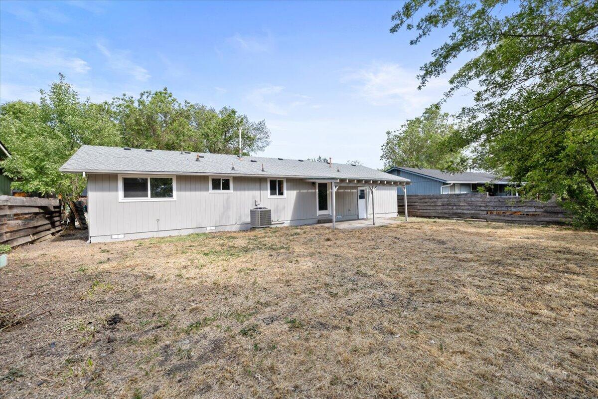 22 Bosc Way Eagle Point, OR 97524 - Photo 18 of 18 18